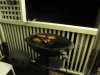 BBQ in Australia - Barbecue je asi nejoblíbenější činnost v Austrálii, soudě podle vybavení verand, teras a veřejných parků. Zde na verandě pronajateého bytu v Port Stephens jsme si večer připravili steaky z klokana. Byly vynikající, zalité báječným australským červeným vínem.