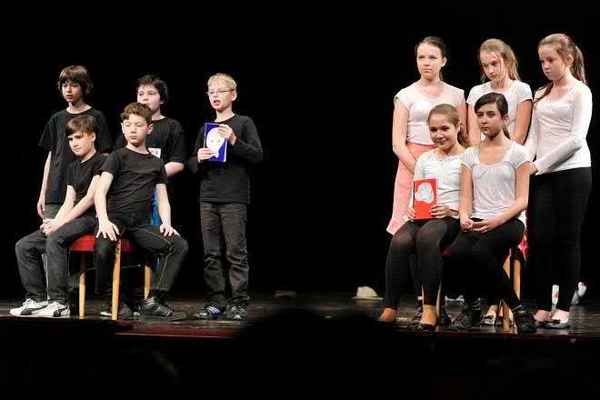 Představení nejmladší turnovské divadelní generace, Naďa a Bert