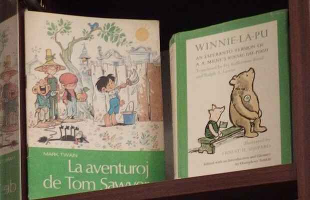Tom Sawyer a Medvídek Pú v esperantu - z aktualizované knižní expozice v rámci všeobecné části výstavy