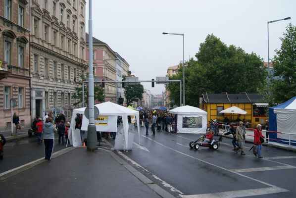 aDSC03058a - Rumunská a k ní přilehlé ulice byly pro motoristy uzavřeny