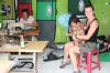 Radka si hned obstarala praci - hlidani deti na Bali
